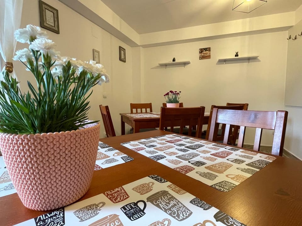 Living room, Internal: Not applicable to any particular room