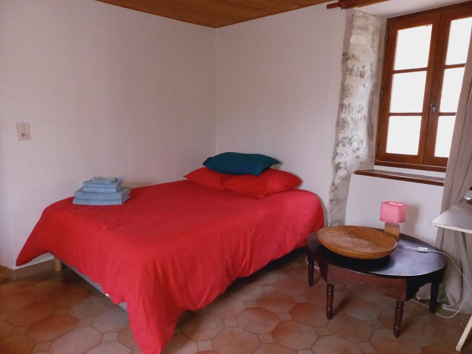 Elégante maison des Baronnies avec grand jardin Villa in Provence-Alpes-Côte d'Azur