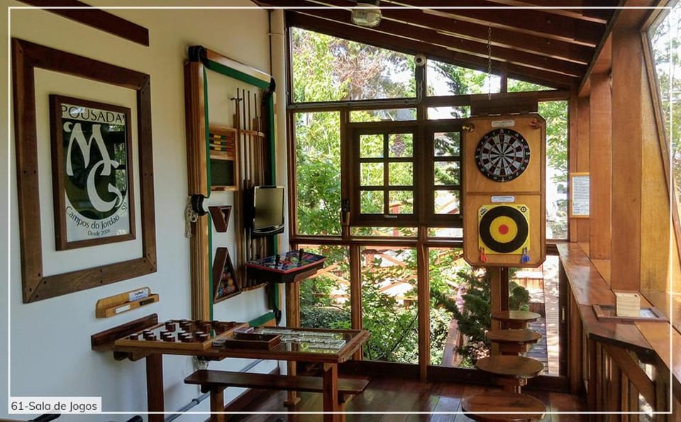 Darts, Game Room