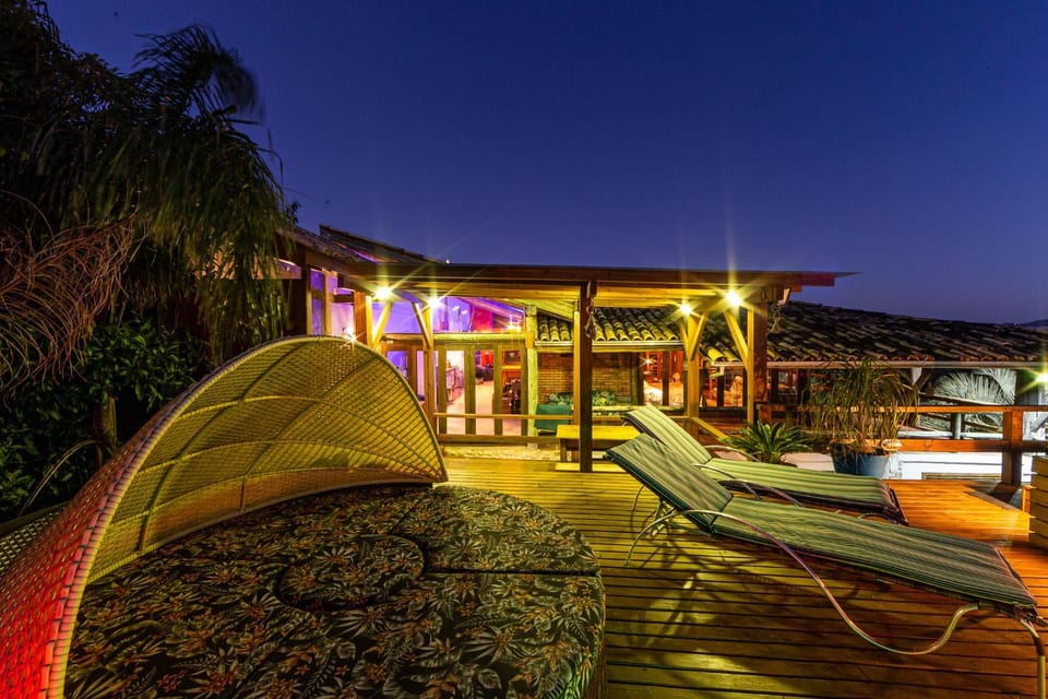 Ibiraquera Guest House Villa com piscina e jacuzzi House in Imbituba