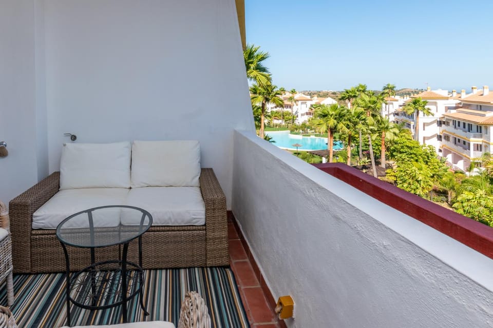 View (from property/room), Balcony/Terrace