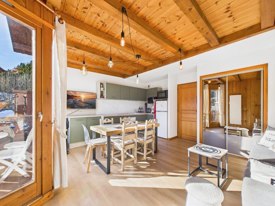 Appartement duplex proche centre avec balcon et Wifi - FR-1-623-141 Apartment in Les Gets