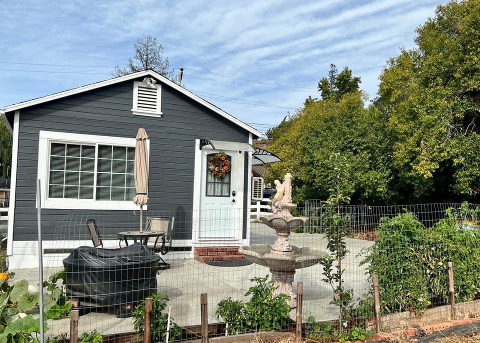 Property building, Garden view
