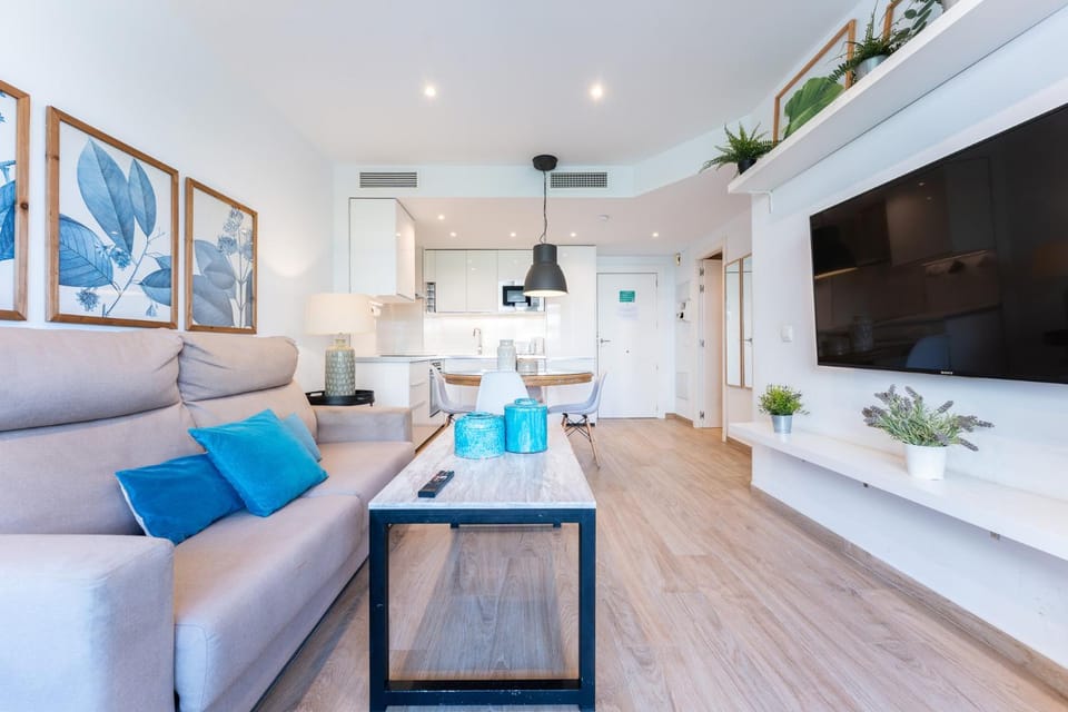TV and multimedia, Kitchen or kitchenette, Living room, Dining area