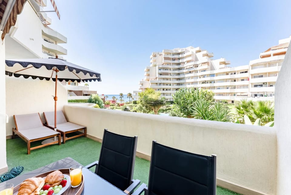Day, View (from property/room), Balcony/Terrace, sunbed