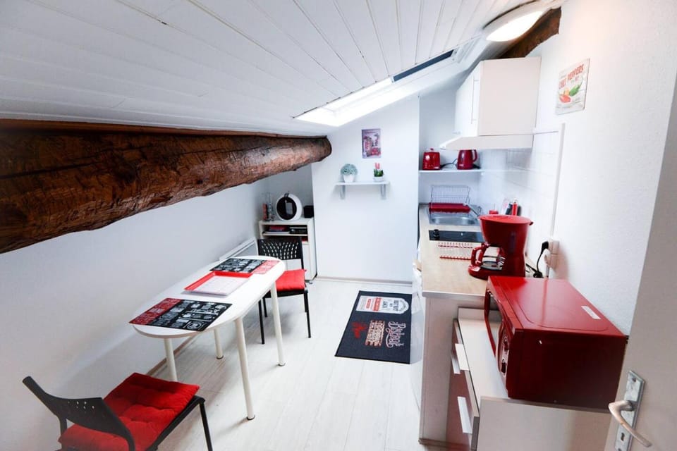 STUDIO 9 Classé 2 Etoiles Apartment in Carcassonne