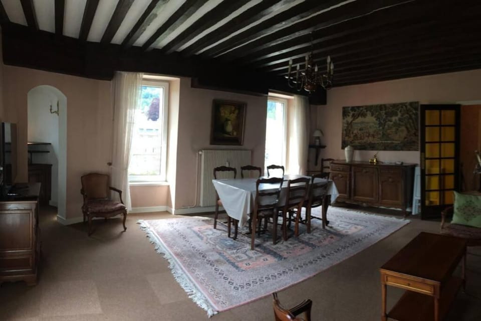 Appartement spacieux 78m2 plein centre, balcon, jusqu’à 6 personnes Apartment in Auvergne-Rhône-Alpes