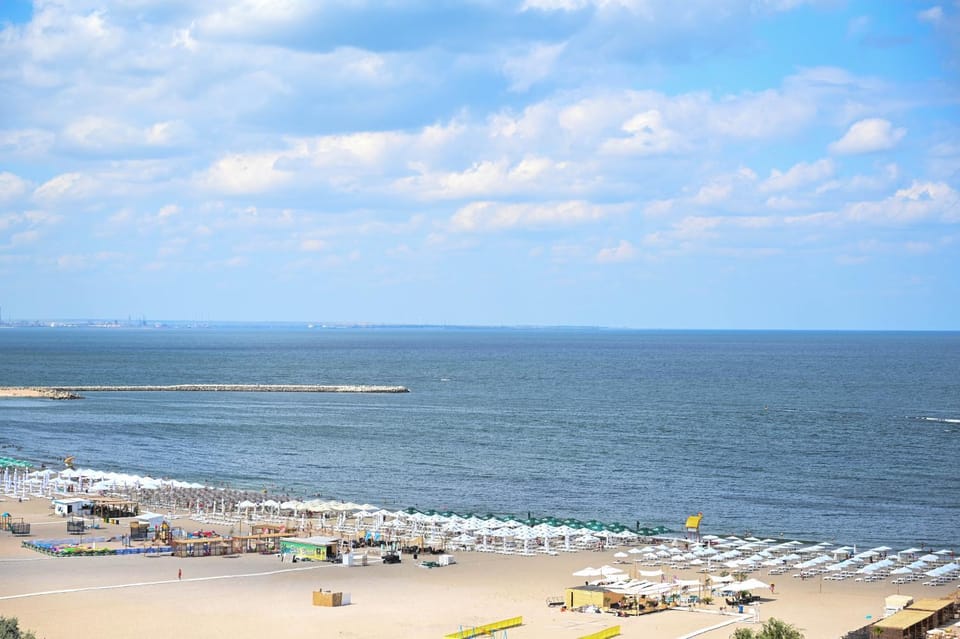 The Sea Breeze Apartment in Constanta