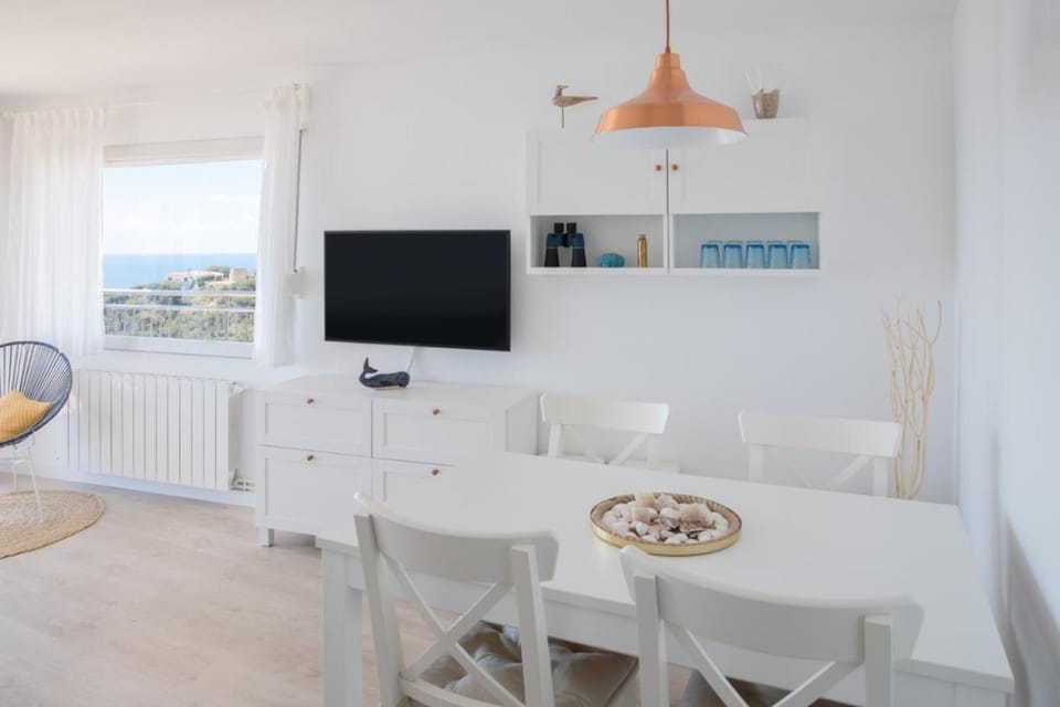 Precioso apartamento con piscina y vistas al mar Apartment in Baix Empordà