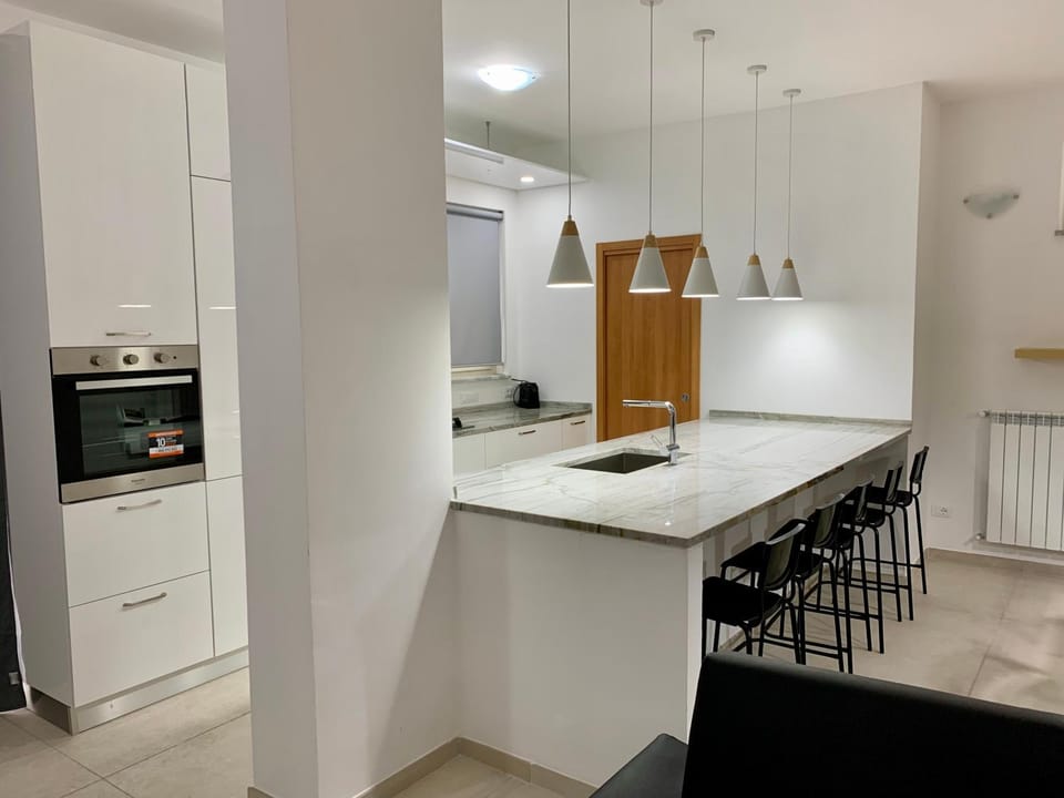 Kitchen or kitchenette, Dining area, dishwasher, pet friendly