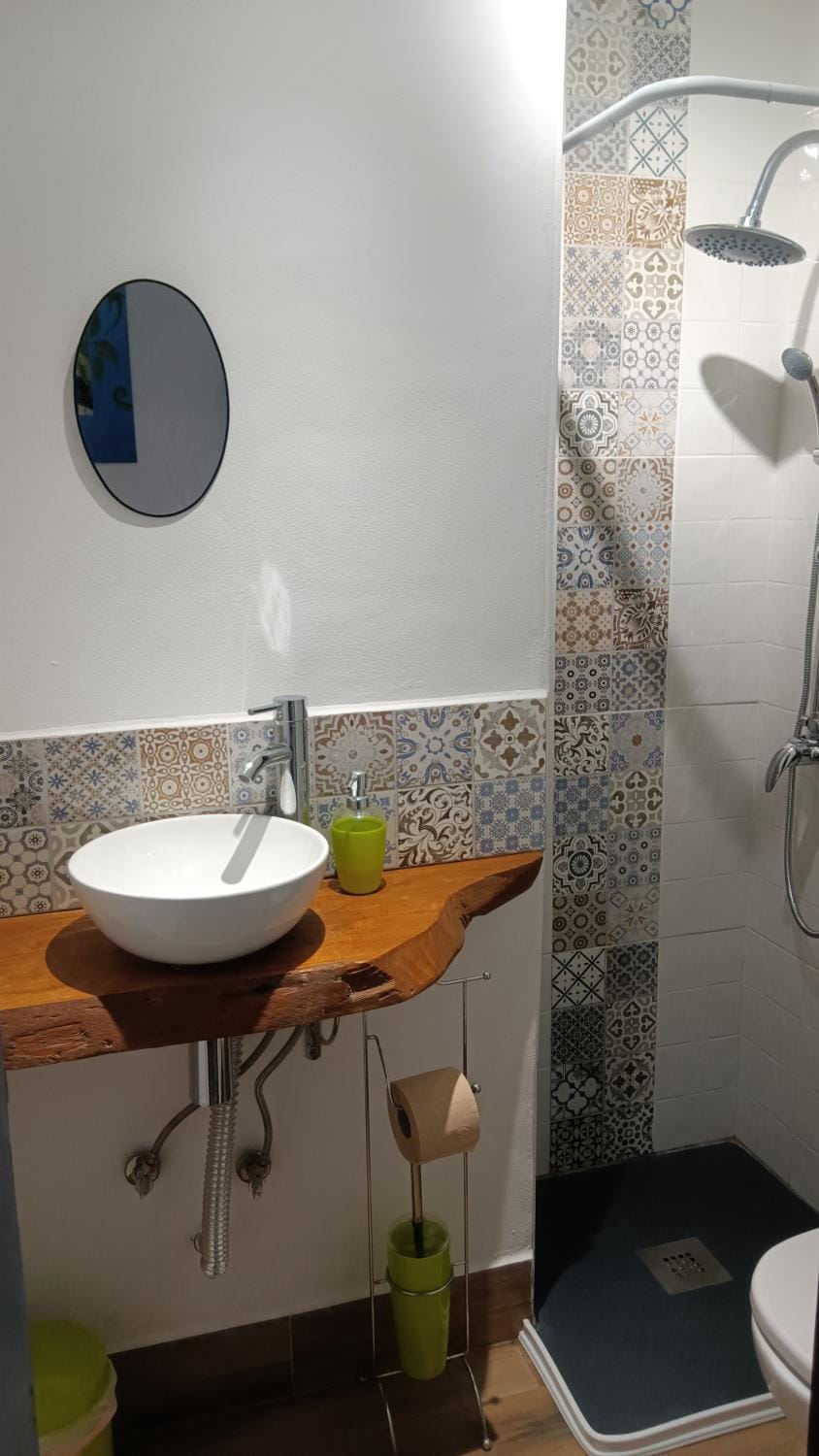Shower, Bathroom