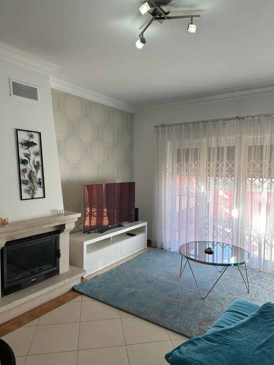 Communal lounge/ TV room