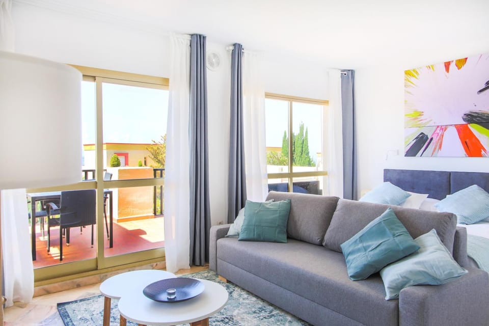 OleHolidays Romana Playa 336 vistas al mar Apartment in Marbella