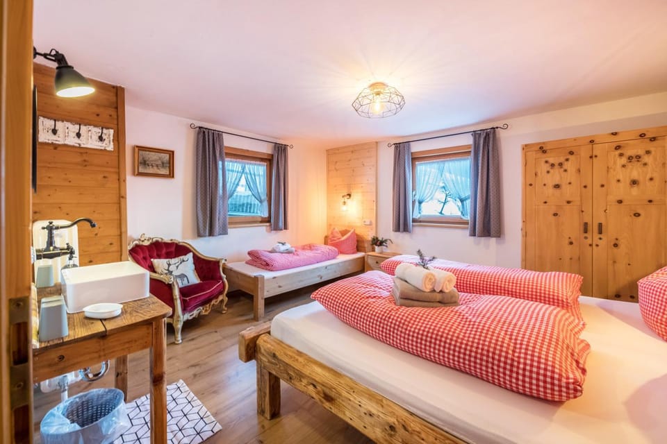Property building, Living room, Bedroom