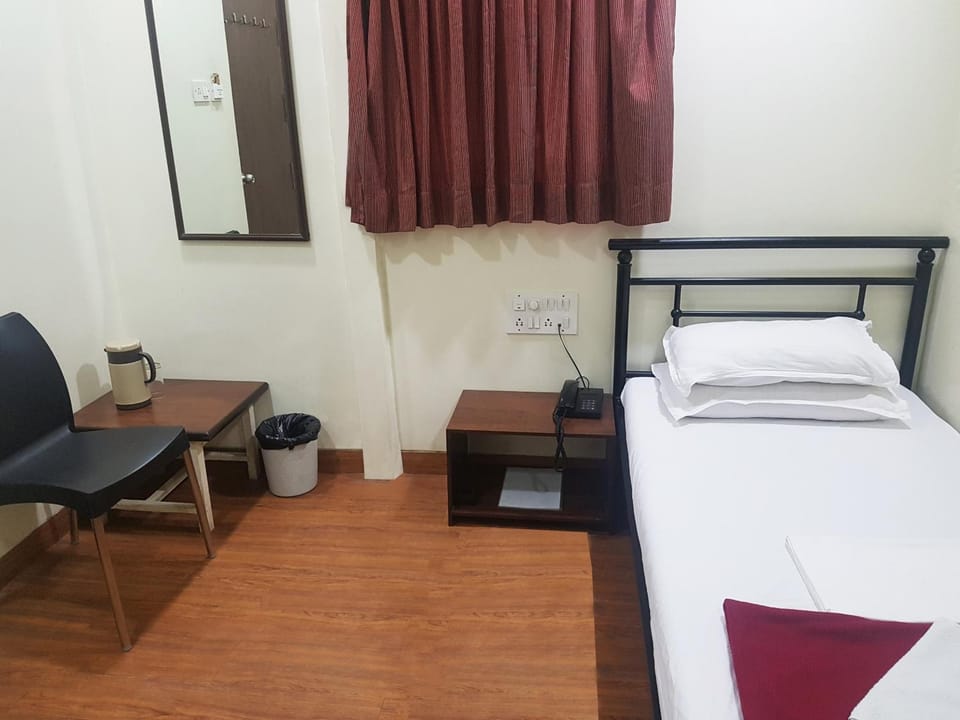 Hotel Kumkum Hotel in Mumbai