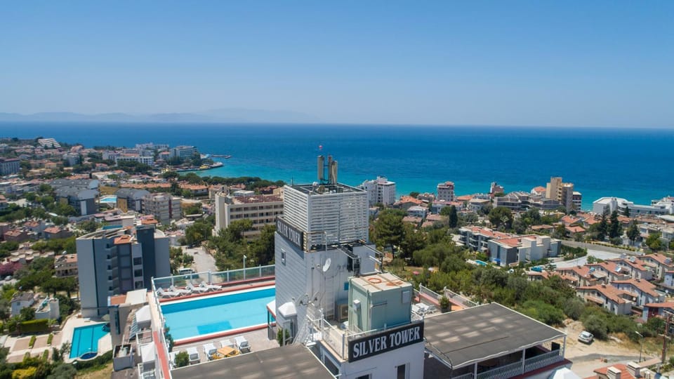 Property building, Bird's eye view, Pool view, Sea view, Swimming pool