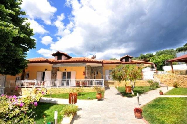 EXOHI STUDIOS Apartment hotel in Halkidiki