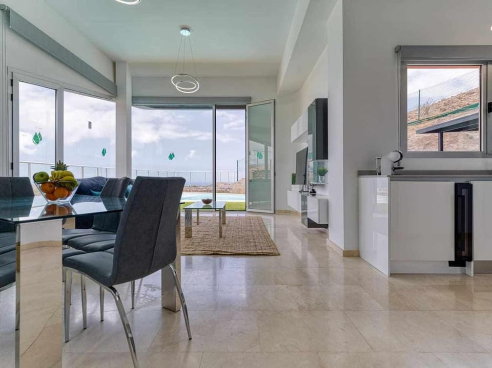 Villa Calm Ocean views by Infinity Summer Villa in Comarca Sur
