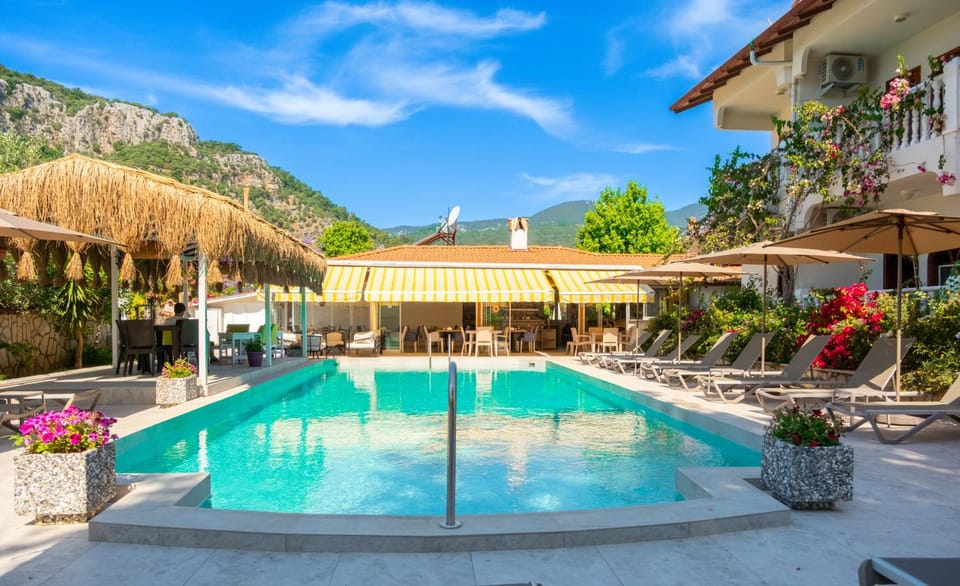 Mountain view, Pool view, Swimming pool