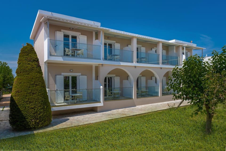 Breeze Luxury Rooms Love hotel in Zakynthos, Greece