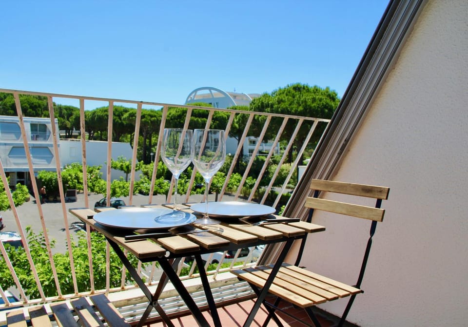 LE SERINITY - Studio 10 min des plages à pieds, wifi, parking, clim Apartment in La Grande-Motte