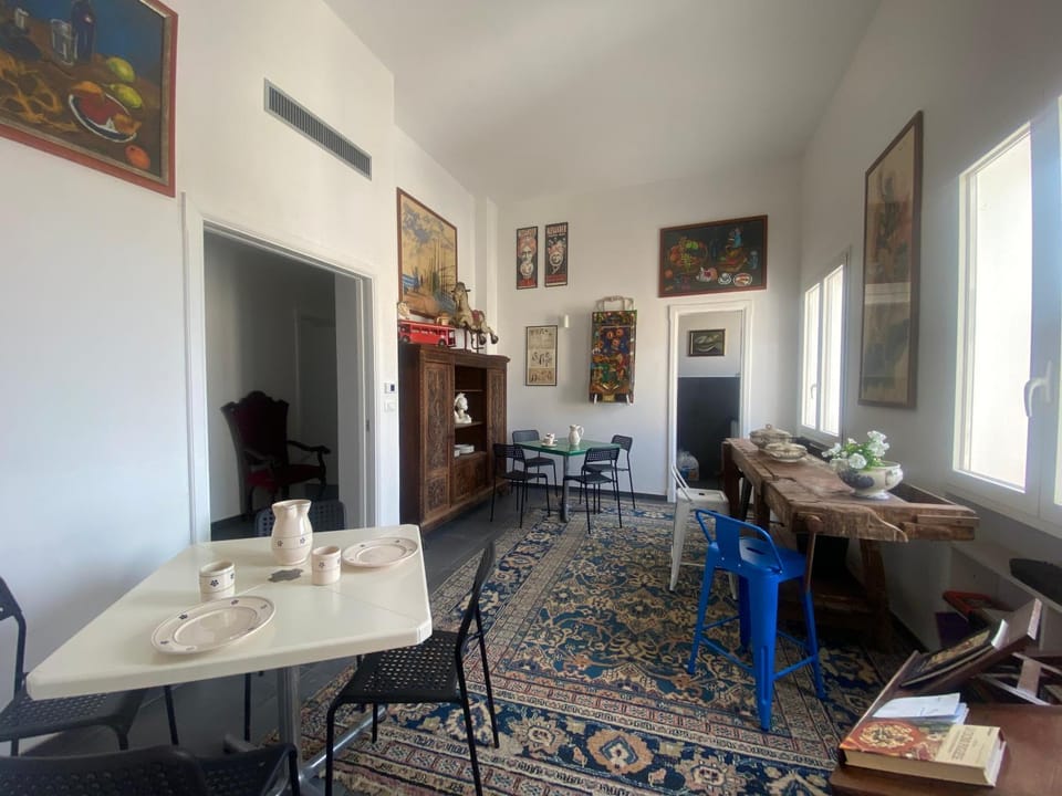 Living room, Dining area, Breakfast