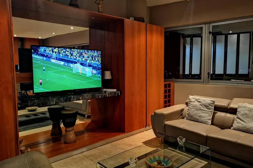 1507-Amazing views & Unique Joburg CBD Luxury Apartment in Johannesburg