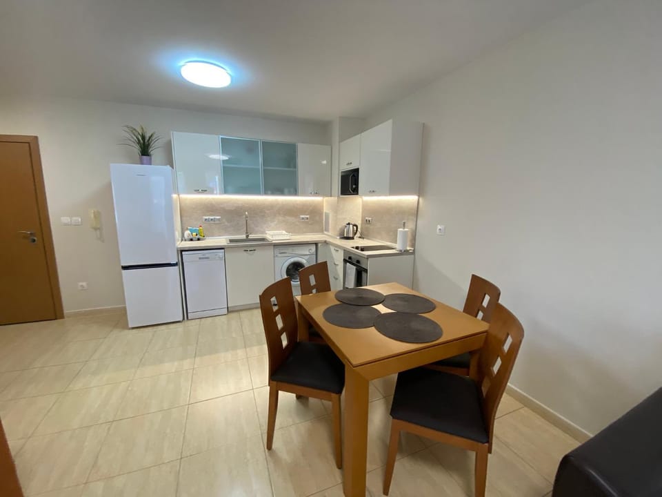Sea View Sveti Vlas Apartment in Burgas Province
