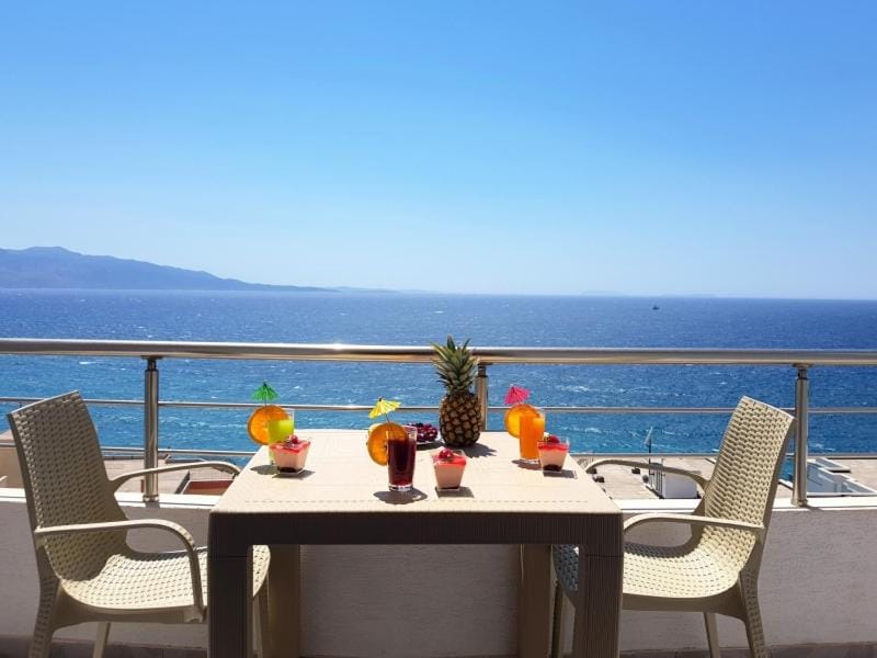 Sea View Vacation Apartment Apartment in Sarandë
