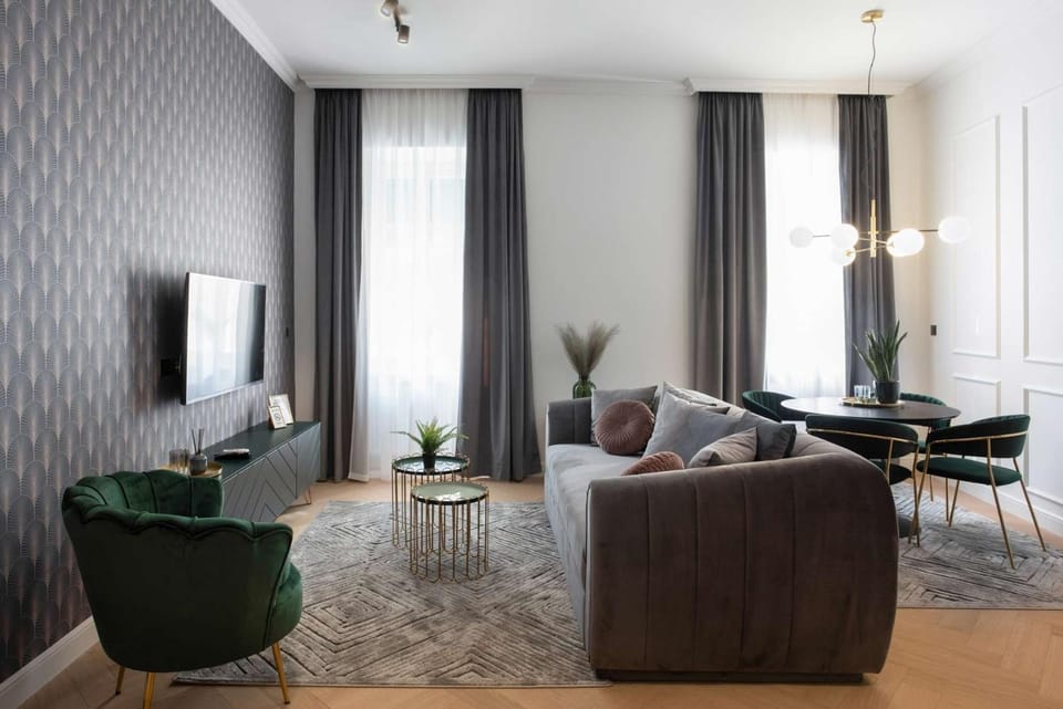 Communal lounge/ TV room, Evening entertainment