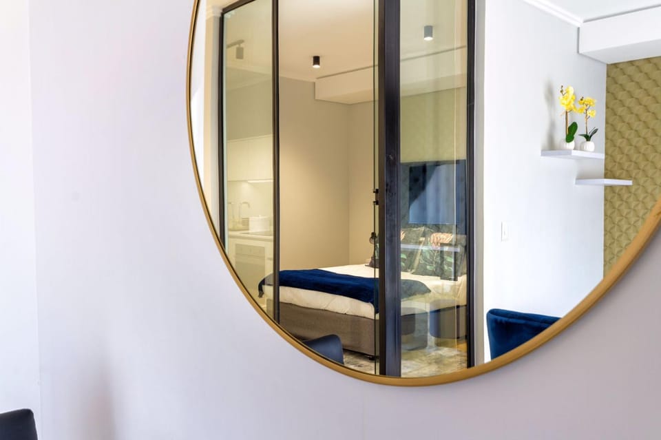 Alimama Spaces: The Fountain Hill Ellipse Apartment in Sandton