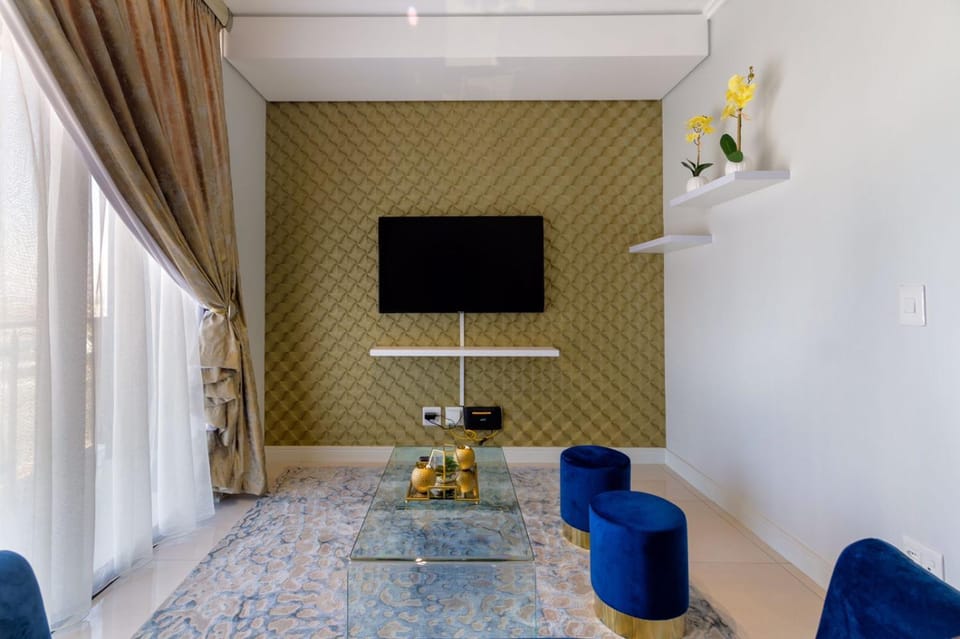Alimama Spaces: The Fountain Hill Ellipse Apartment in Sandton