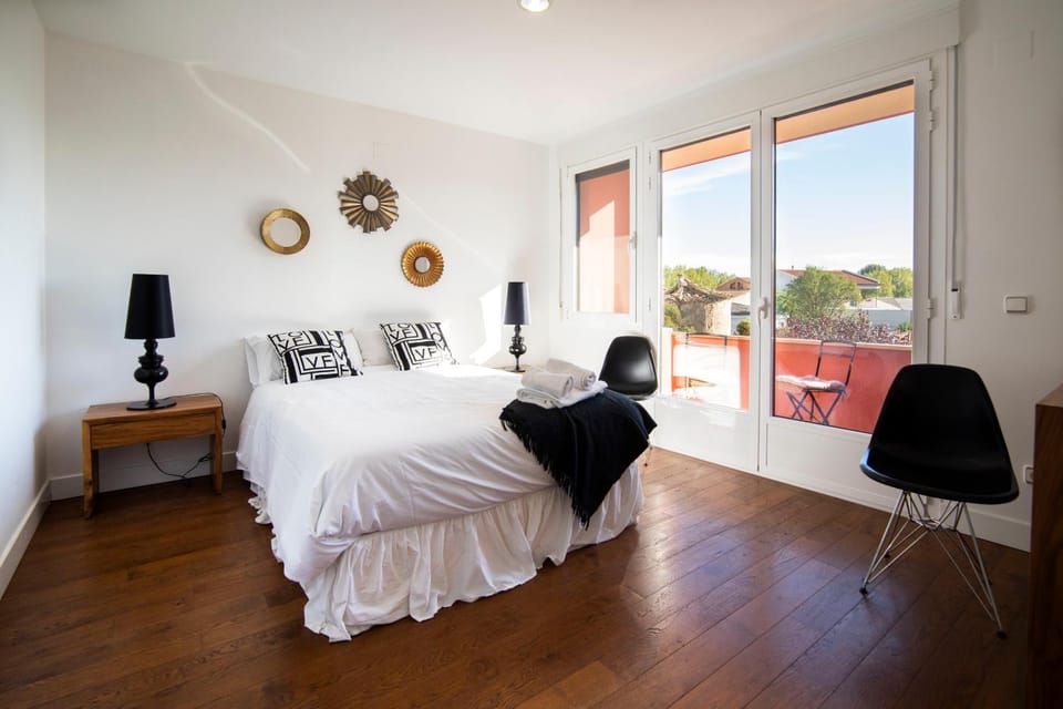 Bed, Balcony/Terrace