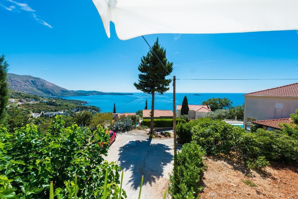 Sea view, Swimming pool