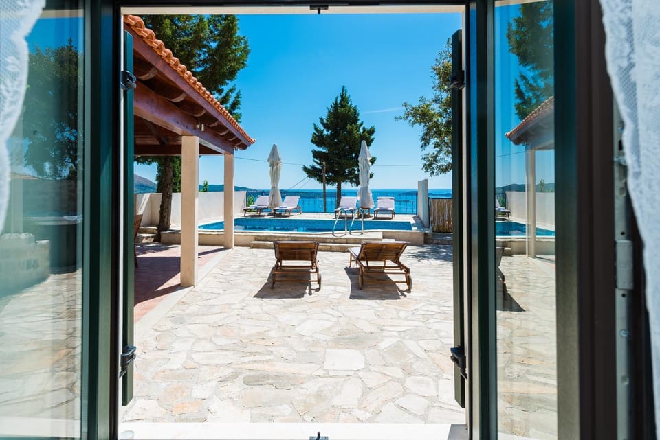 Sea view, Sea view, Swimming pool, sunbed