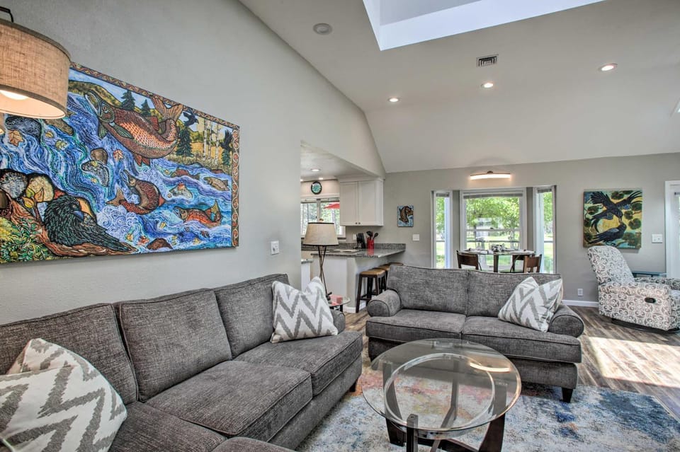 All-Seasons Chewelah Home: Fish, Golf & Ski! House in Franklin D Roosevelt Lake