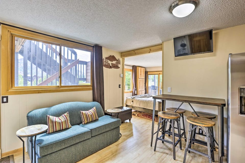 Keystone Mountain Getaway: Walk to Ski Lifts House in Keystone