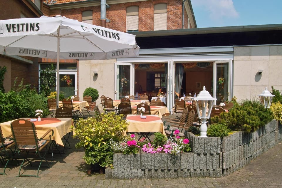 Restaurant/places to eat, Day