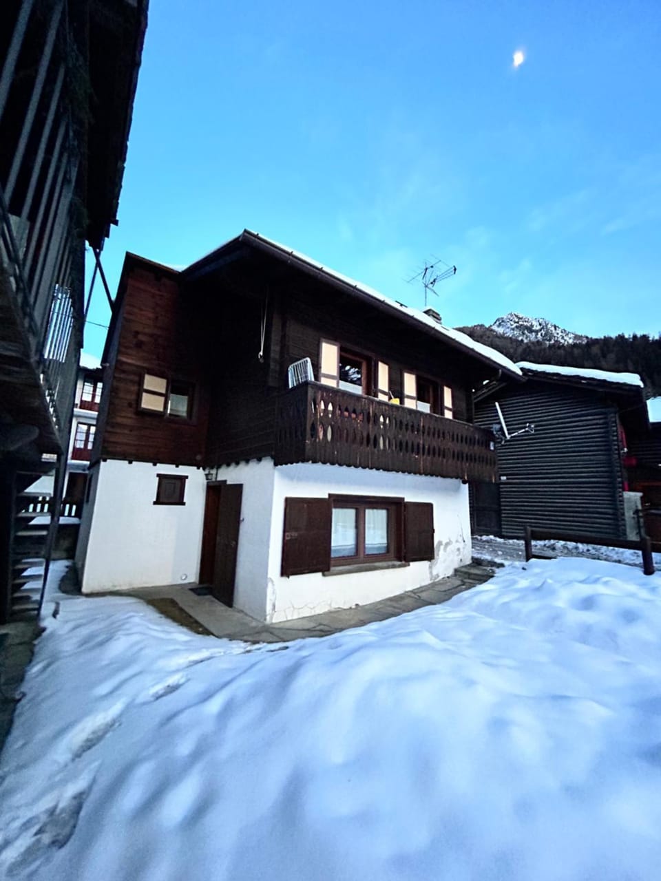 Property building, Winter