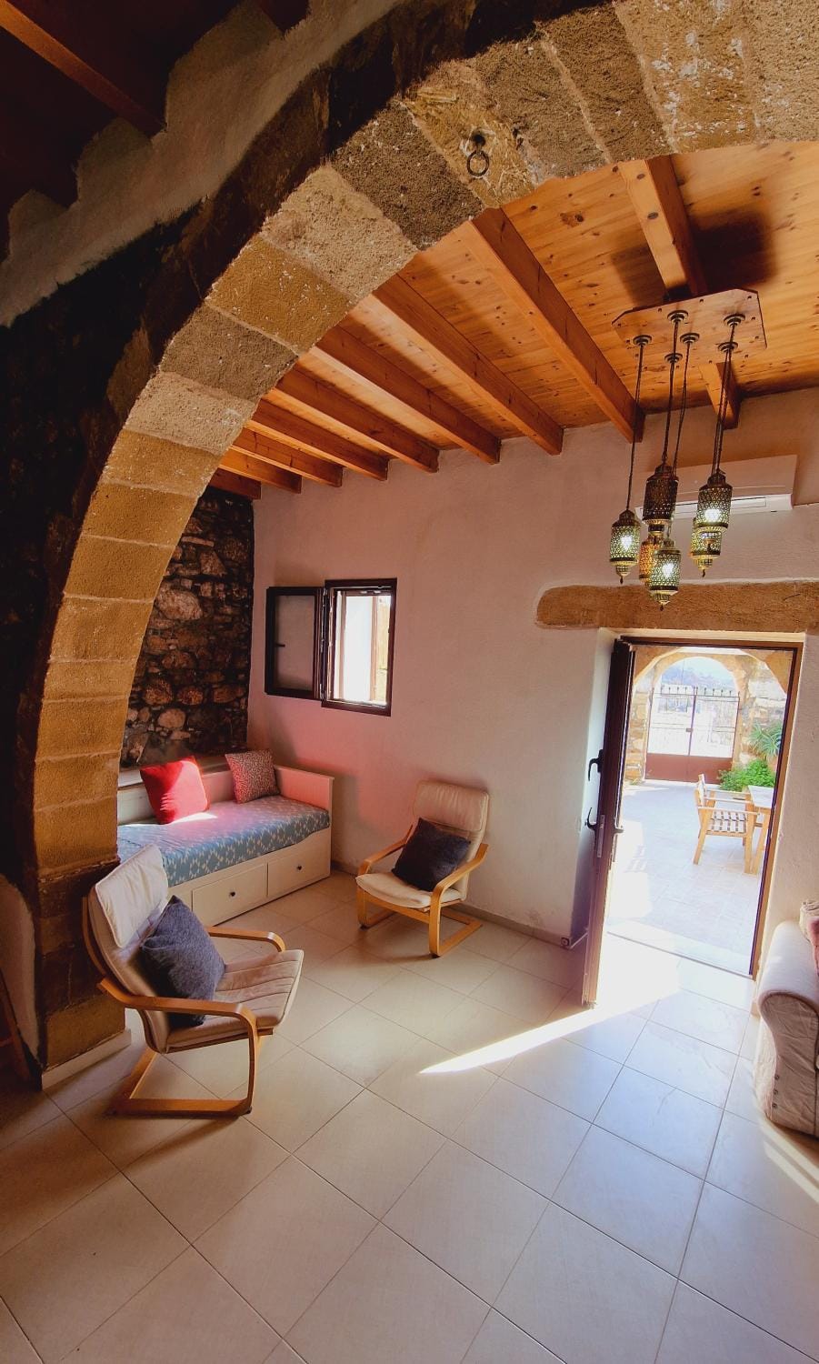 Living room, Photo of the whole room, Seating area