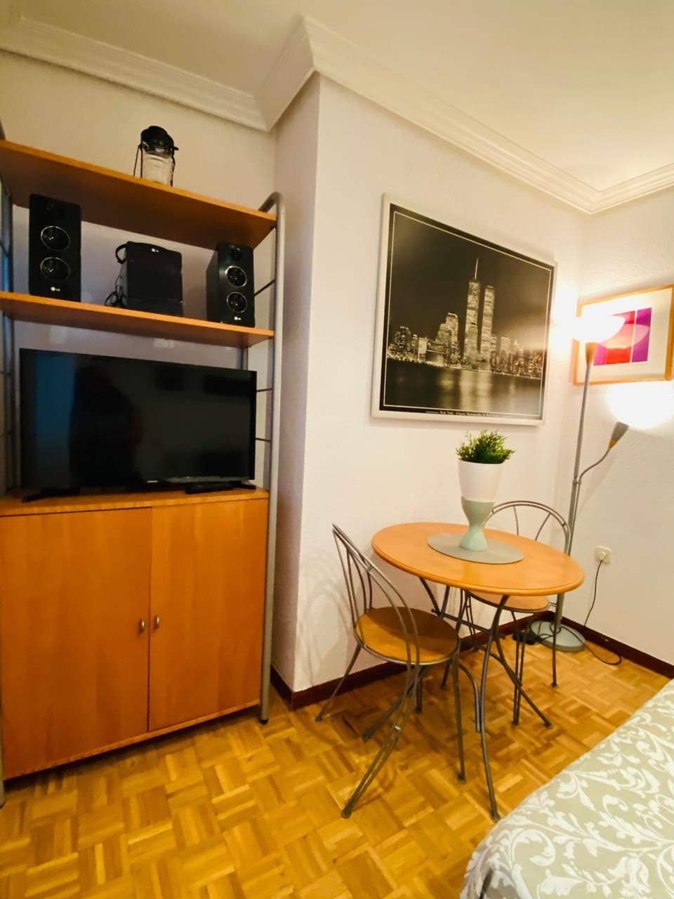 Seating area, Dining area