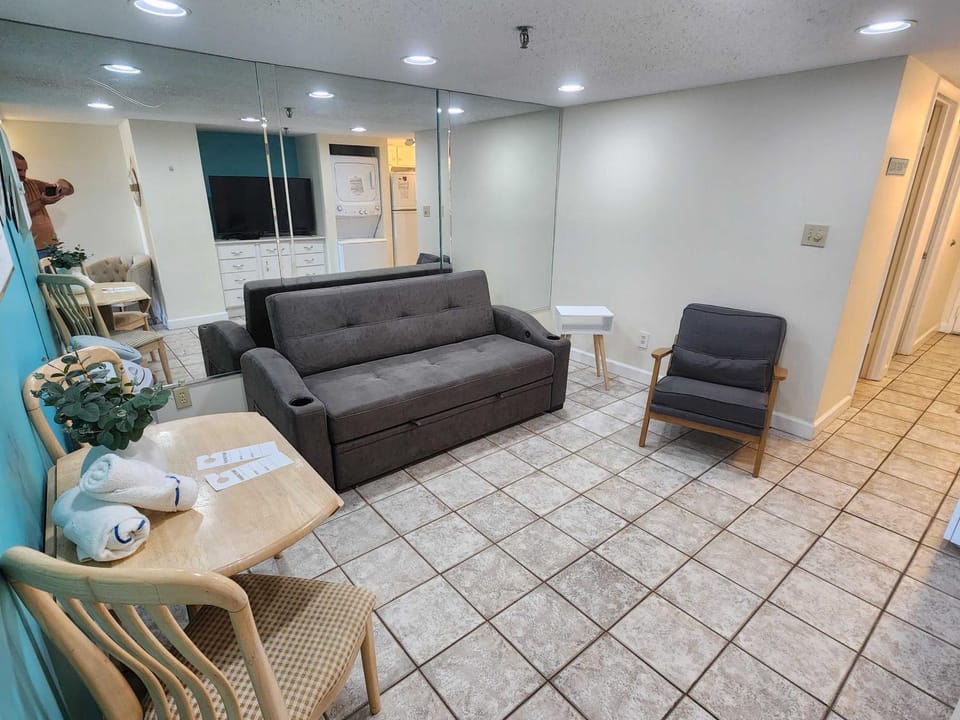 Beautiful 2 Bedroom Apartment in Cherry Grove with Stunning Views Buena Vista 402 House in North Myrtle Beach
