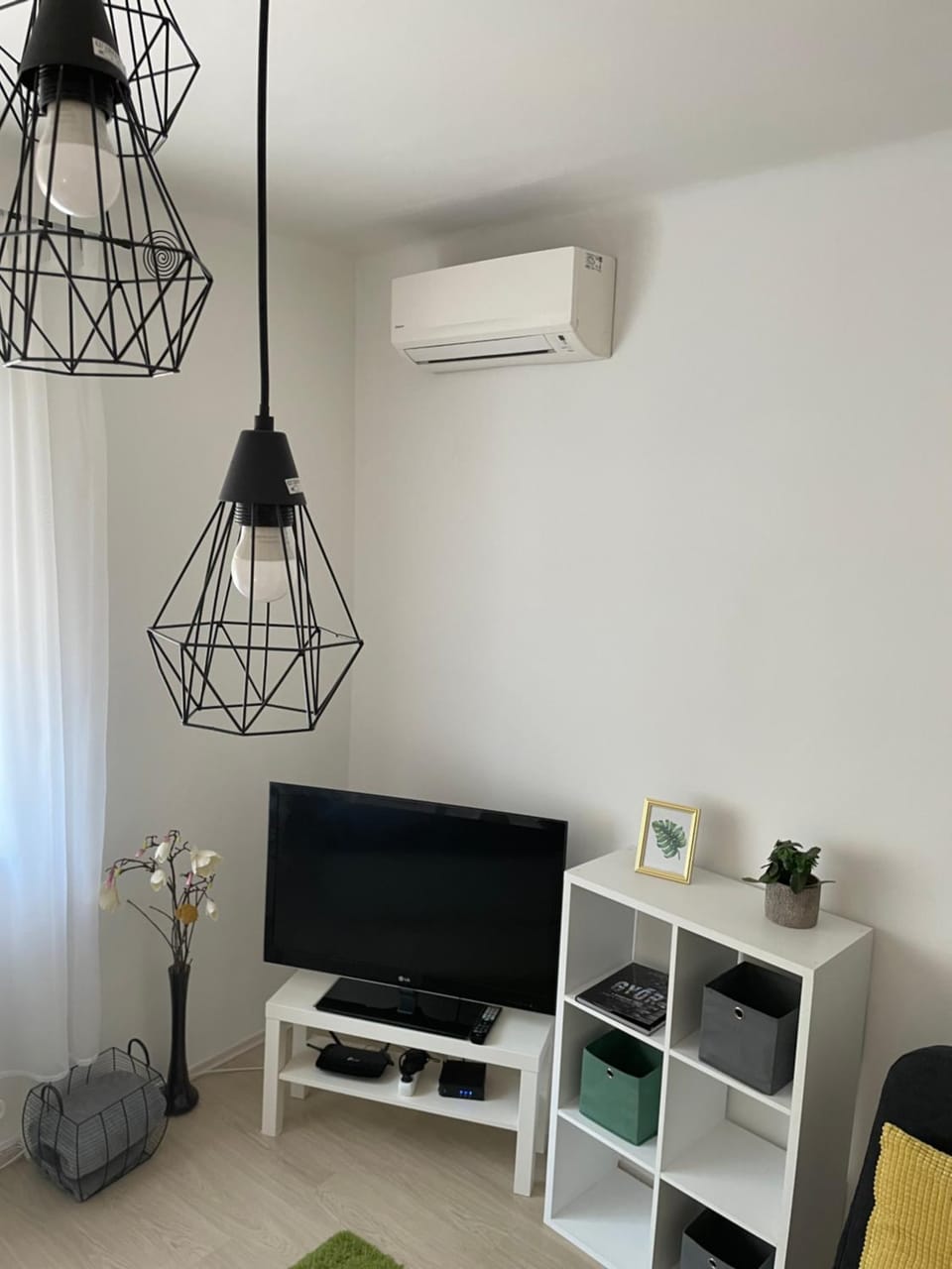Photo of the whole room
