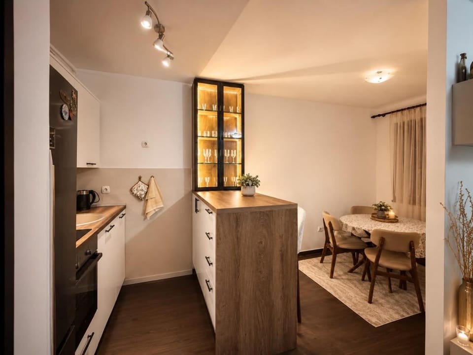 Apartman Josip Apartment in Dobrota