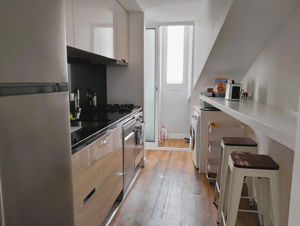 Coffee/tea facilities, Kitchen or kitchenette, dishwasher, oven, stove, toaster