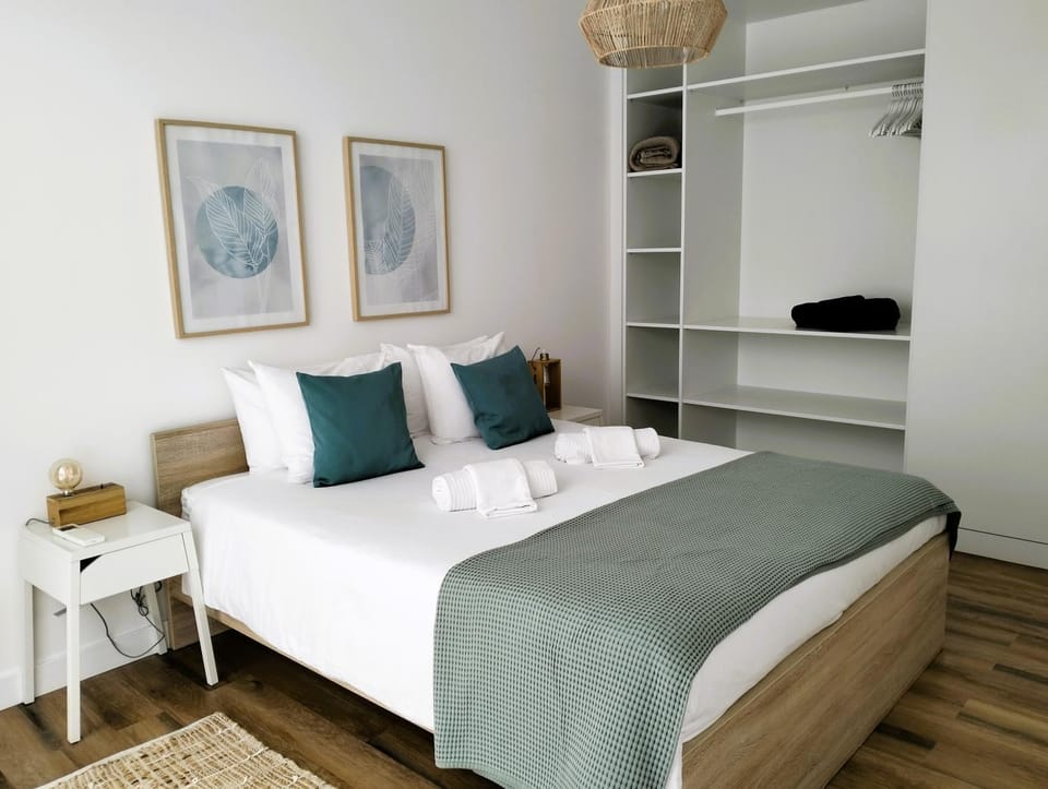 Bed, Bedroom, wardrobe