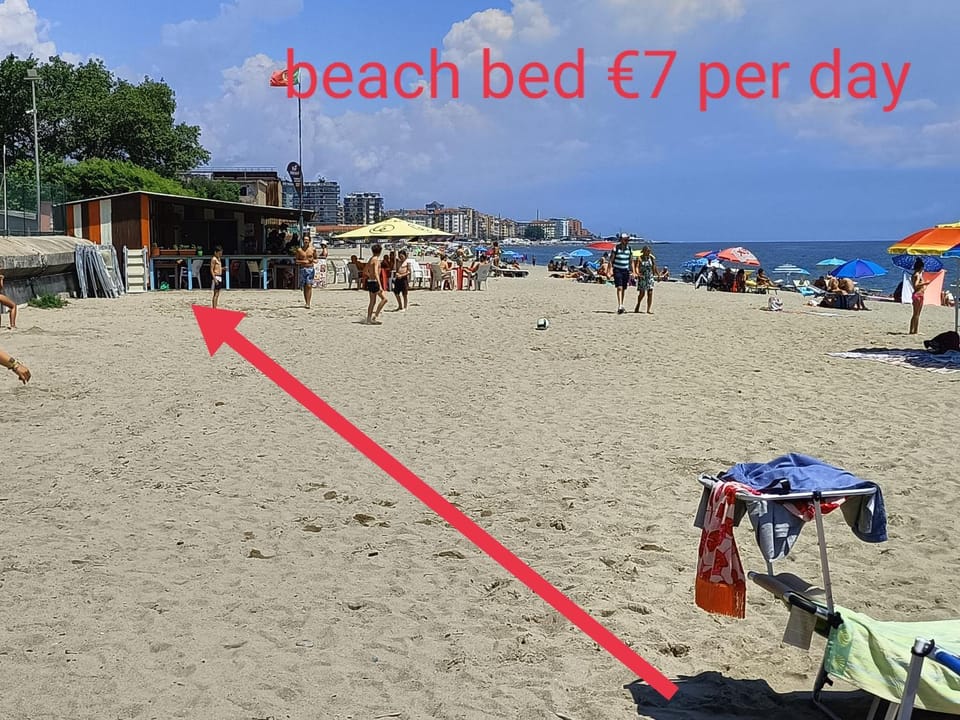 House of fly with sea view, front the beach Apartment in Savona