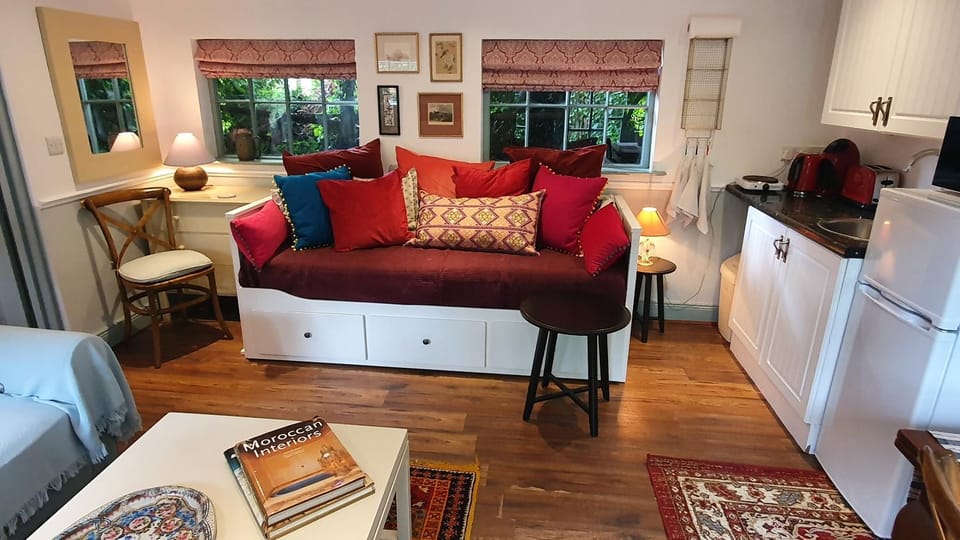 Living room, Garden view
