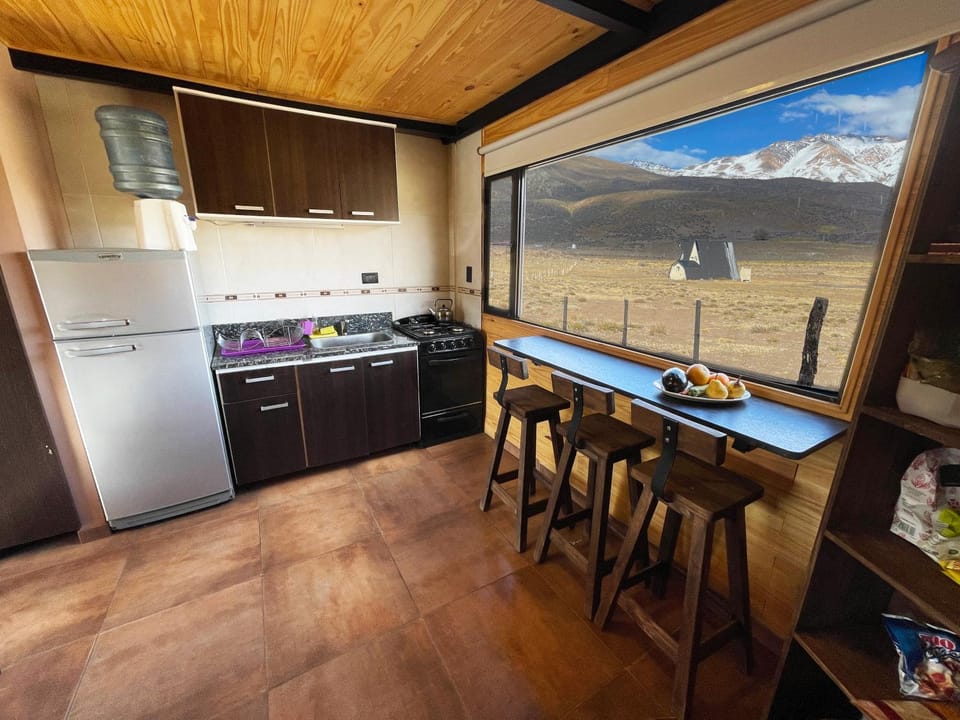Natural landscape, Kitchen or kitchenette, Dining area, pet friendly