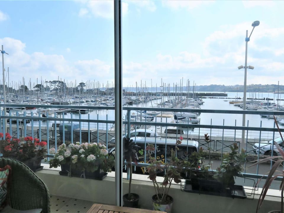 Appartement avec loggia et balcon à Perros-Guirec - FR-1-368-295 Apartment in Perros-Guirec